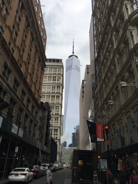 047